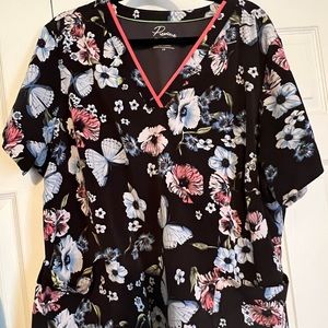 Nurse’s multi print scrub top Healing Hands size 3X